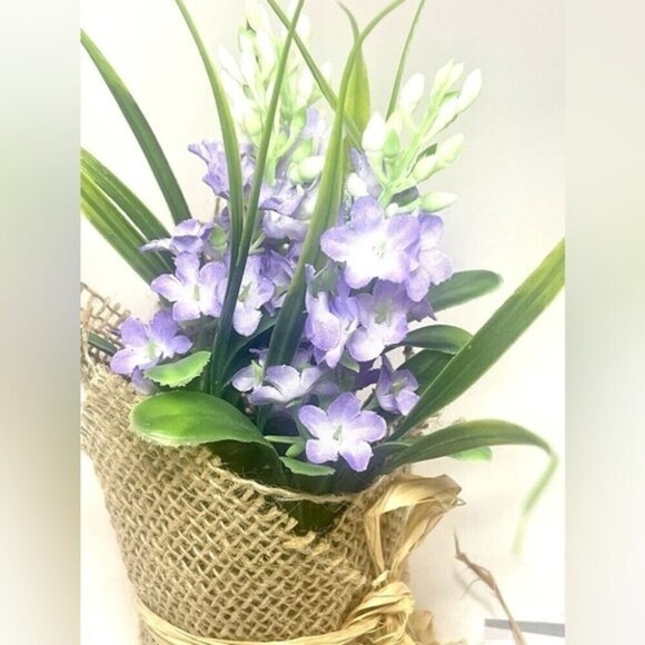 BNWT Midwest Gifts Burlap Wrapped Flower Bunch.​​​ - Picture 3 of 3